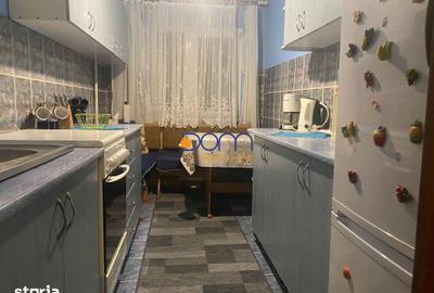 Apartament cu 4 camere decomandat în Central