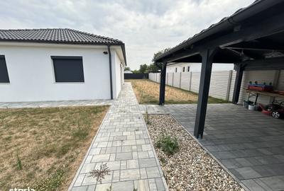 Casă cu 3 camere în Central