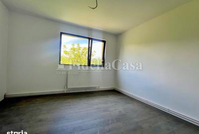 Casă cu 4 camere cu Teren 550 Mp în Voinești