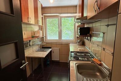 Apartament cu 3 camere semidecomandat în Berceni - 8