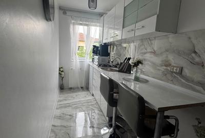 Apartament cu 3 camere semidecomandat în Spitalul Județean