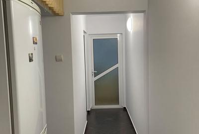 Apartament cu 3 camere nedecomandat, mobilat în Central
