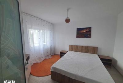 Apartament cu 3 camere decomandat în Nicolina