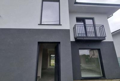 Casă cu Teren 400 Mp în Mărtinești