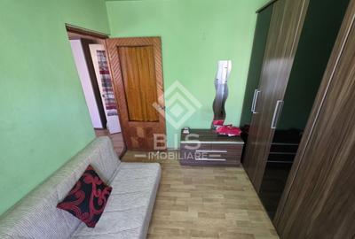 Apartament cu 3 camere semidecomandat în Decebal