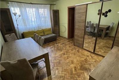 Apartament cu 2 camere semidecomandat, mobilat în Central