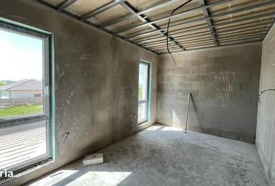 Casă cu 4 camere cu Canalizare în Urseni - 3