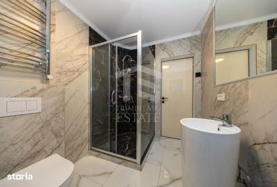 Casă cu 4 camere cu Teren 1500 Mp în Noua