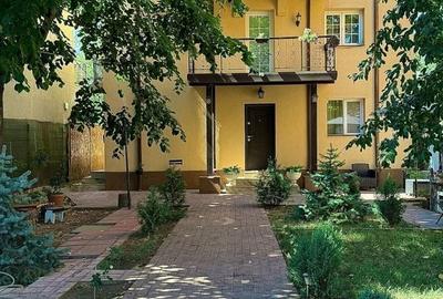 Casă cu 6 camere cu Garaj în Brâncoveanu