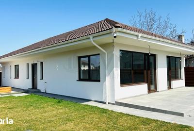 Casă cu 5 camere cu Teren 600 Mp în Corbeanca
