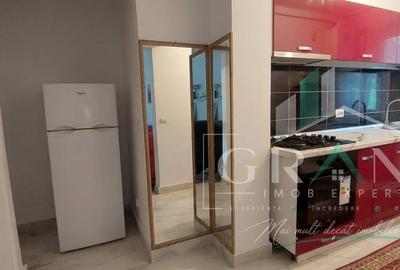 Apartament cu 3 camere semidecomandat, mobilat în Mănăștur