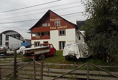 Casă individuală cu 8 camere cu Canalizare în Nord