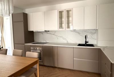 Apartament cu 3 camere decomandat în Exterior Vest