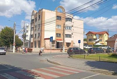 Apartament cu 3 camere decomandat în Ultracentral - 1