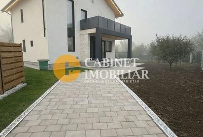 Casă individuală cu 4 camere cu Canalizare în Miroslava