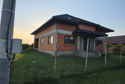Casă cu 4 camere în Central - 8