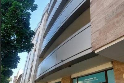 Apartament cu 2 camere decomandat, mobilat în Ultracentral