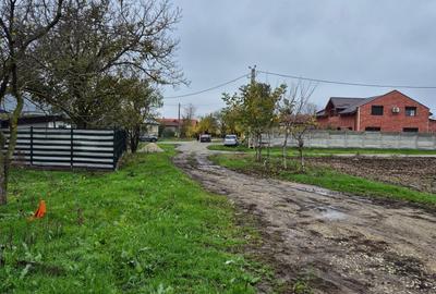 Teren Construcții intravilan de 1200 mp, în Pasărea - 6