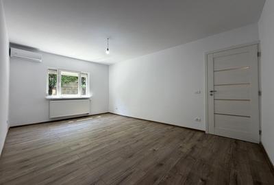 Apartament cu 2 camere decomandat în Soarelui - 2