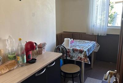 Apartament cu 4 camere decomandat în Titan - 4