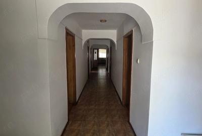 Spațiu comercial, de 700 mp, în Berzasca - 1