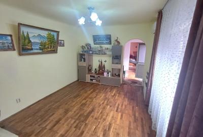 Casă cu 3 camere cu Teren 158 Mp în Central - 2