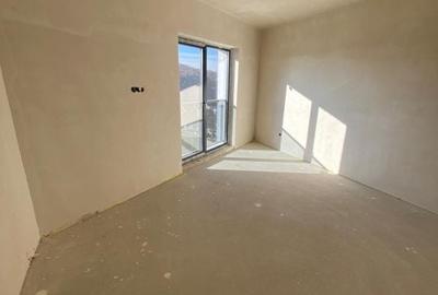 Casă cu 5 camere cu Teren 500 Mp în Central - 2
