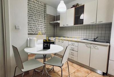 Apartament cu 3 camere decomandat în Tineretului