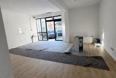 Spațiu comercial, de 60 mp, în Ștefan cel Mare