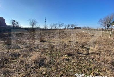 Teren de 840 mp, în Păun