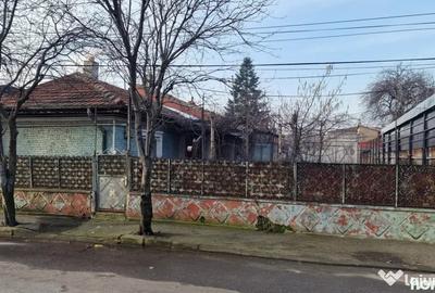 Casă cu 4 camere cu Teren 351 Mp în Colentina