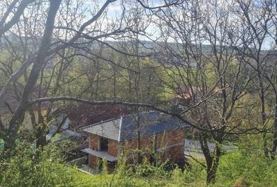 Casă cu 1 camere cu Teren 925 Mp în Central