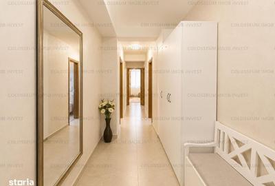 Apartament cu 3 camere decomandat în Tractorul