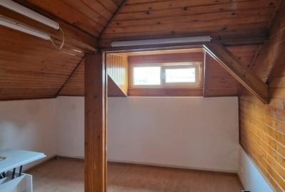 Casă cu 4 camere cu Teren 131 Mp în Gara de Nord