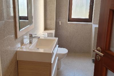 Casă individuală cu 5 camere cu Canalizare în Vitan - 8