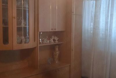 Apartament cu 2 camere decomandat în Micro 20