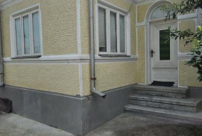 Casă cu 4 camere în Central - 3