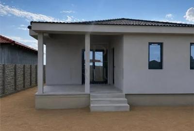 Casă cu 3 camere cu Teren 342 Mp în Șag