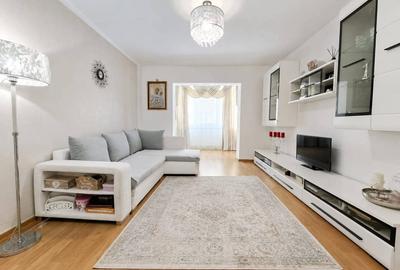 Apartament cu 3 camere semidecomandat, mobilat în Codlea