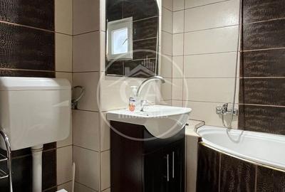 Apartament cu 3 camere decomandat în Nufărul
