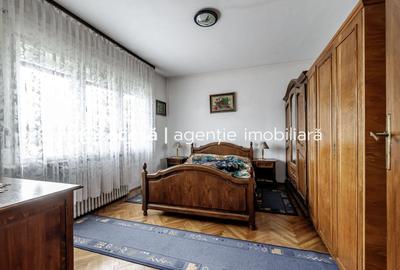 Casă individuală cu 8 camere cu Canalizare în Nord-Est - 8