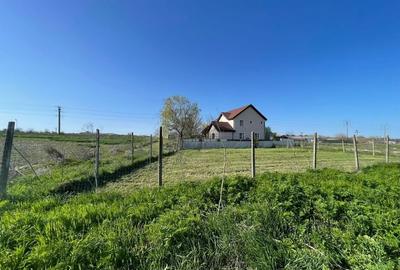 Teren de 532 mp, în Palazu Mare - 3