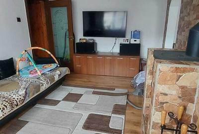 Apartament cu 3 camere semidecomandat în Central - 2