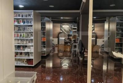 Spațiu comercial, de 190 mp, în Central - 7