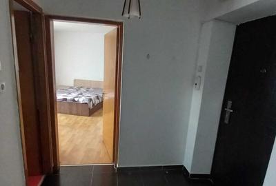 Garsonieră decomandată în Costin Georgian - 1