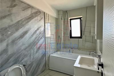 Apartament cu 6 camere decomandat în Hlincea