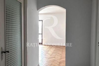 Apartament cu 3 camere decomandat în Cantemir - 17