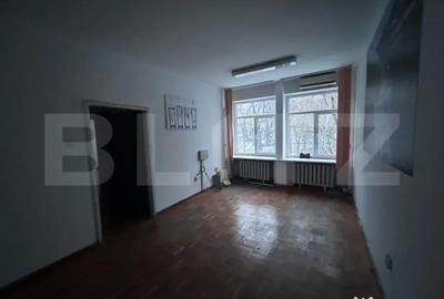 Spațiu comercial, de 231 mp, în George Enescu - 5