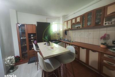 Casă cu 4 camere cu Teren 397 Mp în George Enescu - 1