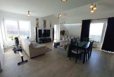Apartament cu 5 camere decomandat în Copou